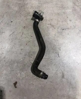 Mercedes-Benz Sprinter W907 W910 Engine coolant pipe/hose A9105000900