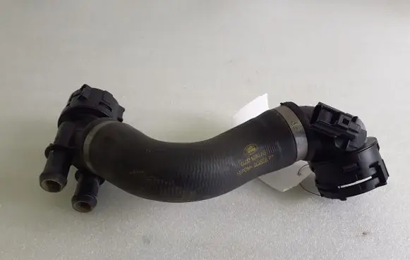 Jaguar E-Pace Engine coolant pipe/hose GJ328286AB HSR2433307