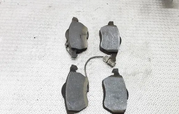 Audi A4 S4 B6 8E 8H Brake pads (front) 