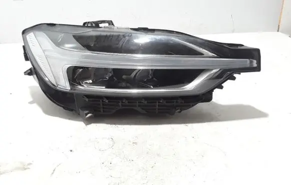 Volvo XC60 Headlight/headlamp 32133545