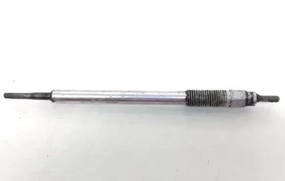 Toyota Avensis T250 Glow plug NGKY1012J K3XE Y1012J