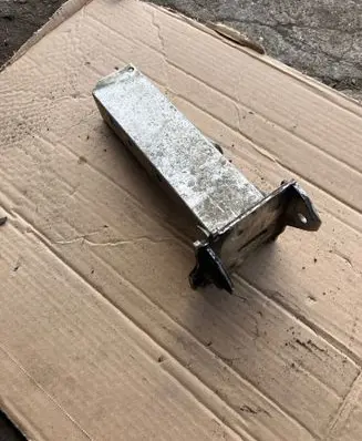 BMW 5 F10 F11 Radiator mount bracket 7186514 7211162 74314910