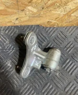Mercedes-Benz E W212 Front door lower hinge 