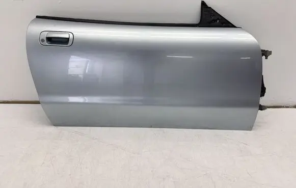 Maserati Coupe Front door 