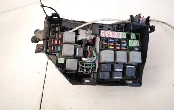 Ford Mondeo MK IV Fuse box set g9t14a067ab g9t-14a067-ab