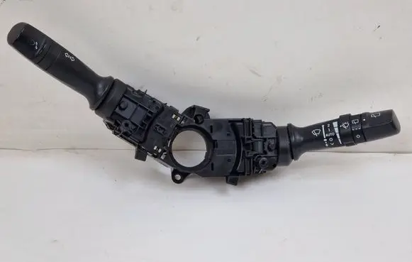 Hyundai i40 Wiper turn signal indicator stalk/switch 3753MA2211