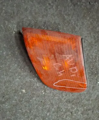 Audi 100 S4 C4 Front indicator light 185002