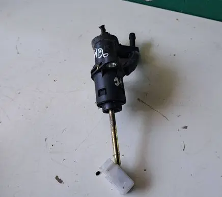 Audi A4 S4 B6 8E 8H Clutch master cylinder 8E2721401M