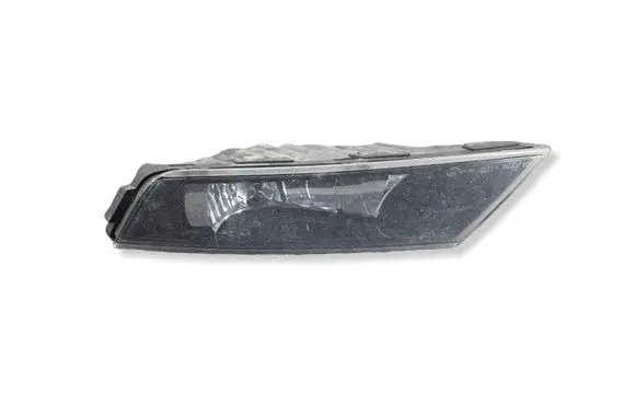 Skoda Superb B8 (3V) Front fog light 3V0941700 19508702 01183602