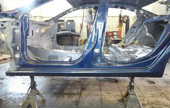 Renault Megane I Sill