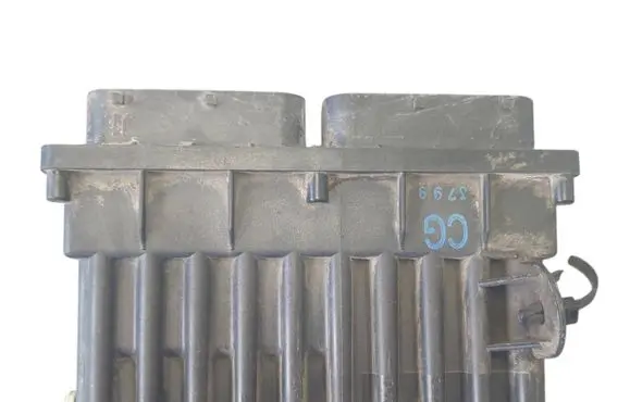 Opel Zafira A Fan control module 24410128 1D804021