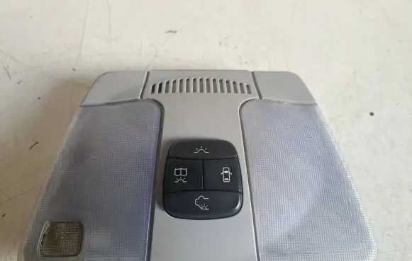 Mercedes-Benz E W210 Front seat light 148564