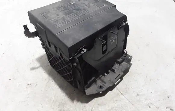 Battery bracket
