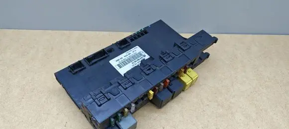 Mercedes-Benz CLK A209 C209 SAM control unit 2095451501