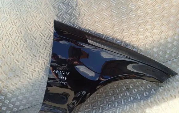 Mercedes-Benz CLS C218 X218 Fender
