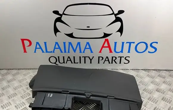 BMW 3 E90 E91 Air intake duct part 13717798772