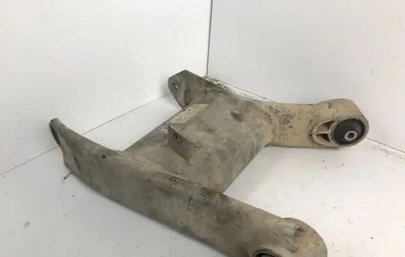 BMW 5 E39 Rear upper control arm/wishbone 530811863