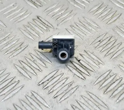 Dodge RAM 1500 DS Airbag deployment crash/impact sensor A1668210151 56054084AA