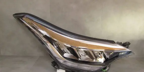 Toyota C-HR I Headlight/headlamp 81110F4180 195125712