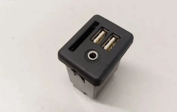 USB socket connector