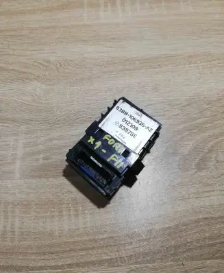 Ford Sierra Other control units/modules 83BB10K935AE 012109 83878E