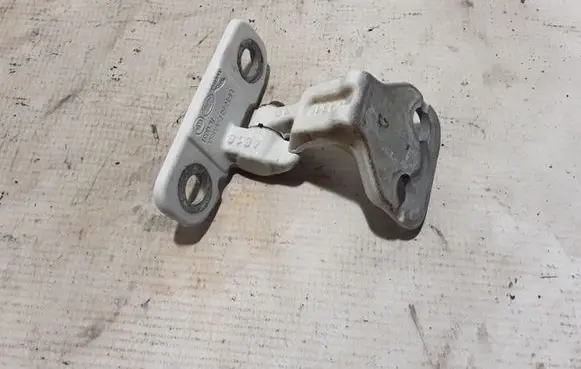 Rear door upper hinge