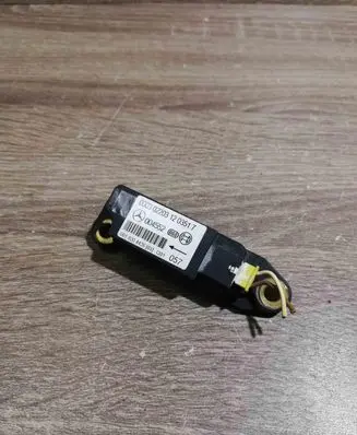 Mercedes-Benz CLK A209 C209 Airbag deployment crash/impact sensor 0018204426 004552