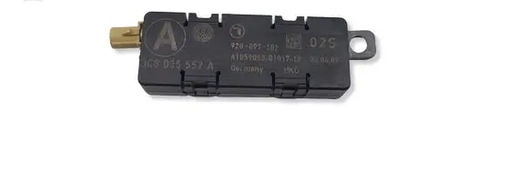 Volkswagen PASSAT CC Aerial antenna amplifier 920097102 3C8035552A