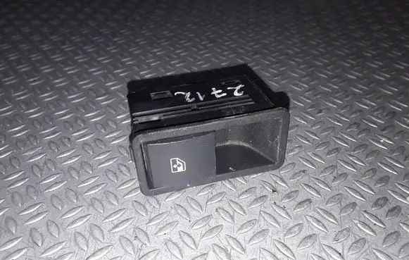 Opel Zafira B Electric window control switch 13228711