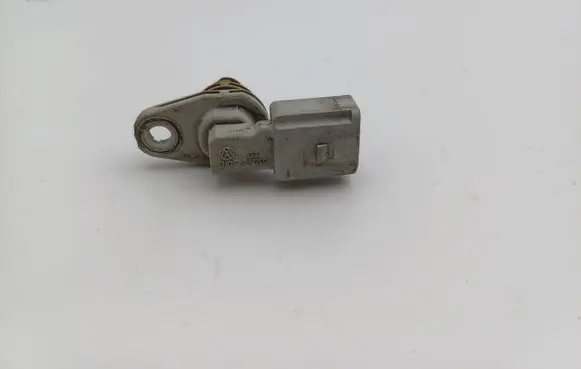 Volkswagen PASSAT B6 Camshaft position sensor 030907601E