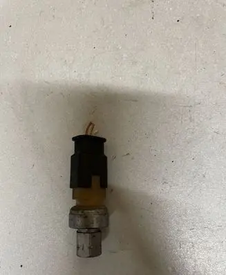Air conditioning (A/C) pressure sensor