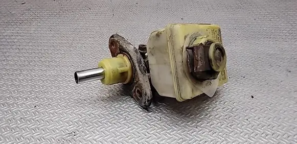 Land Rover Discovery Master brake cylinder