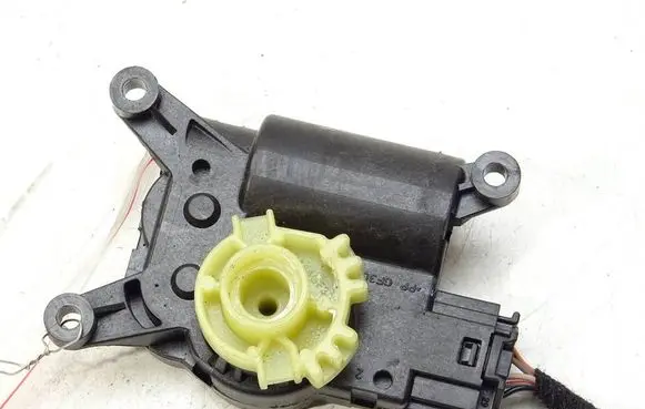 Alfa Romeo Giulia Air flap motor/actuator MR113800-4210
