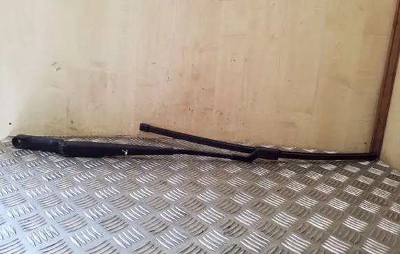 Opel Astra J Front wiper blade arm 13289889 3392125738