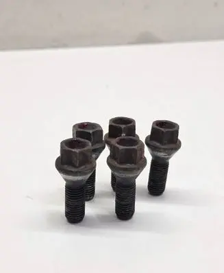 BMW 5 E60 E61 Nuts/bolts 
