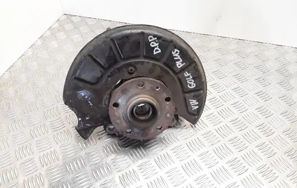 Volkswagen Golf Plus Front wheel hub