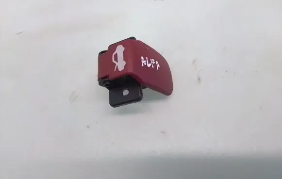 Alfa Romeo 156 Engine bonnet (hood) release handle