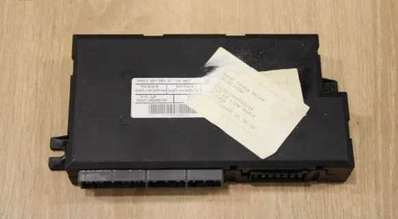 Jaguar XF X250 Seat control module 8W8314C249AA