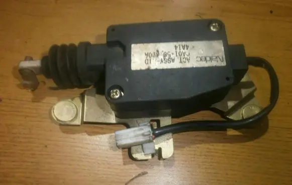 Mazda Xedos 6 Central locking motor ca0156890a