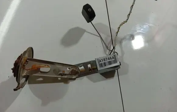 Rover 620 Fuel level sensor A10746A