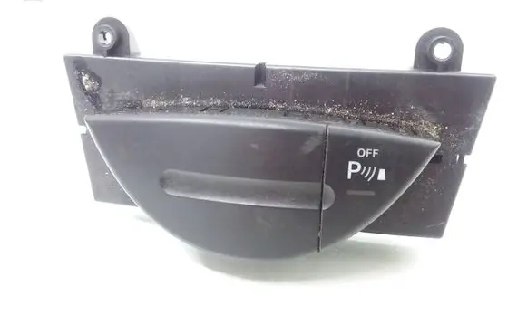 Mercedes-Benz CLS C219 Parking (PDC) sensor switch 2118216958