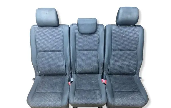 Toyota Corolla Verso AR10 Second row seats 