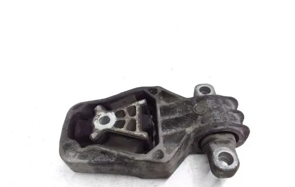 Mercedes-Benz B W246 W242 Engine mount bracket A2462401209