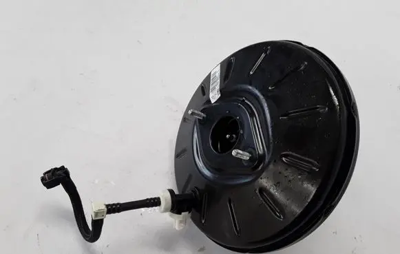 Renault Captur Brake booster 472103202R