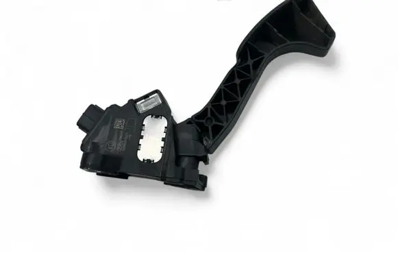 Toyota RAV 4 (XA40) Accelerator throttle pedal 781100W040