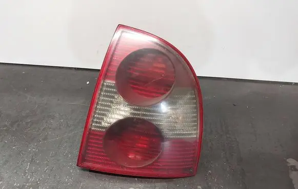 Volkswagen PASSAT B5.5 Rear/tail lights 3B5945096AE