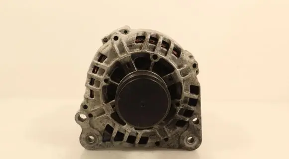 Volkswagen Golf IV Generator/alternator 028903031A