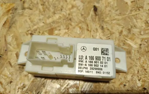 Mercedes-Benz C W204 Light module LCM A1669007101 A1669021401 A1669010201