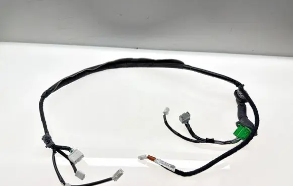 Toyota Yaris Cross Tailgate/trunk wiring harness 821840DA30D