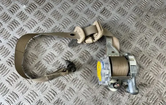 Subaru Forester SG Front seatbelt